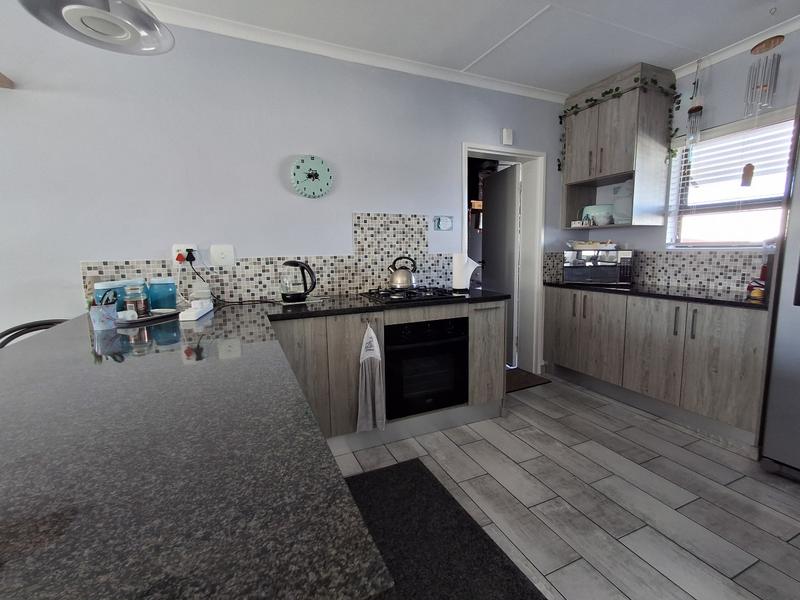 3 Bedroom Property for Sale in Golden Mile Western Cape